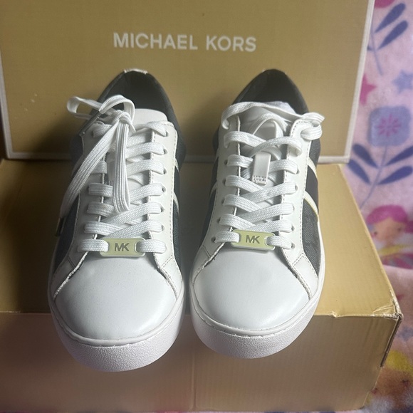 Michael Kors Monochrome Lace-Up Sneakers - Picture 2 of 8